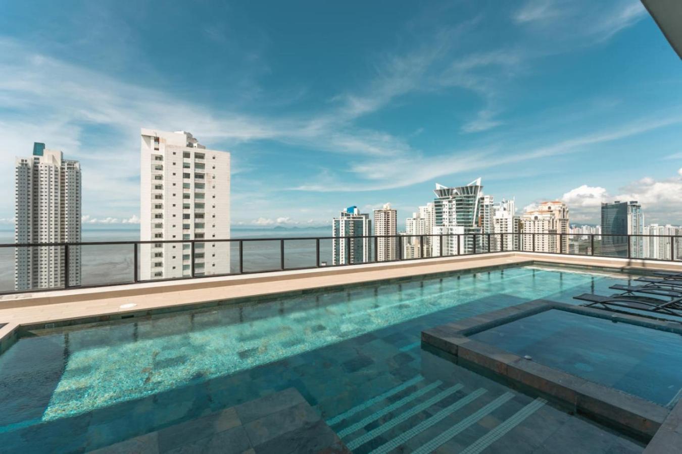 Deluxe Loft with Ocean and Park View