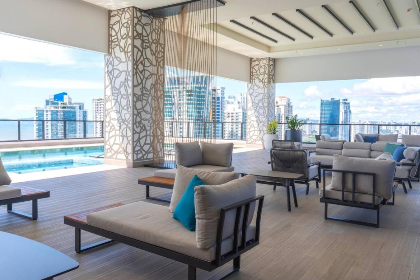 Deluxe Loft with Ocean and Park View Holiday home